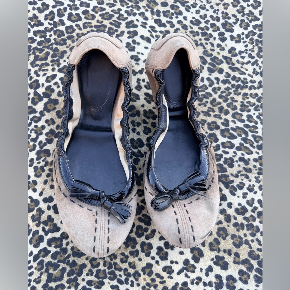 Tods stretchy flats